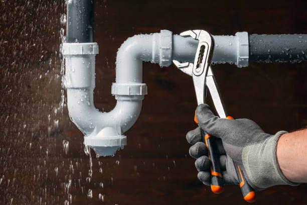 Professional Drain Cleaning technician working in Danbury, TX